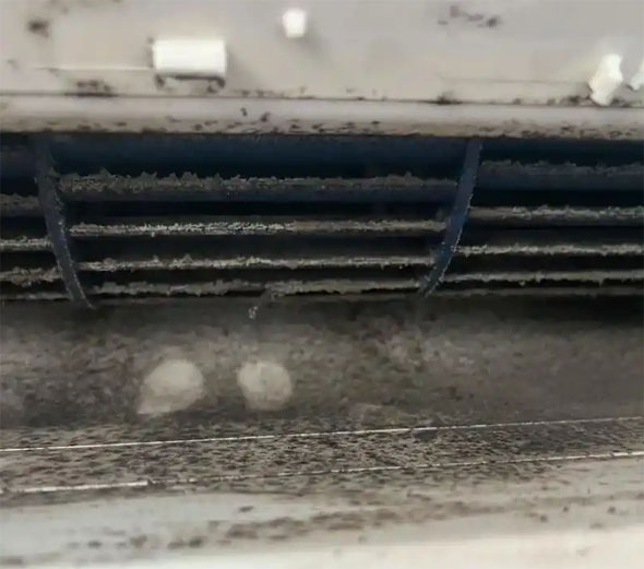 龙岩空调吹的风有股烧焦味是怎么回事